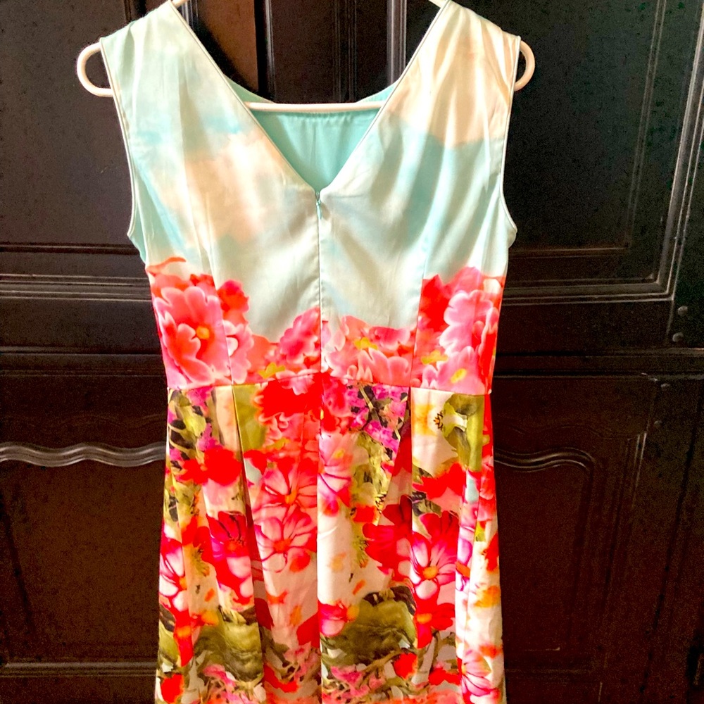 Beautiful and unique silk dress by Yuzhongziehou. NWOT Gorgeous!